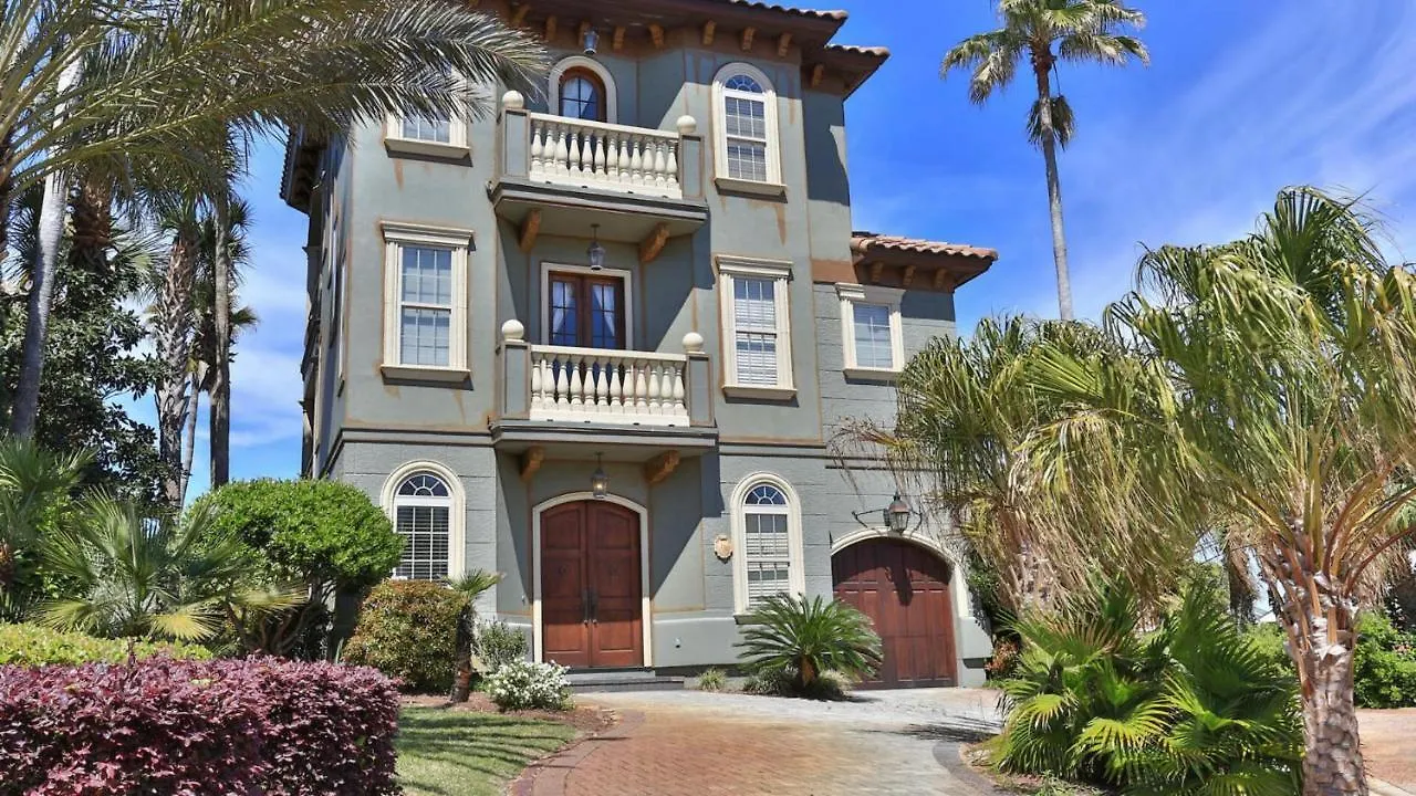 Monaco - Easy Beach Access Dogs Welcome Gated Community Large Pool Destin